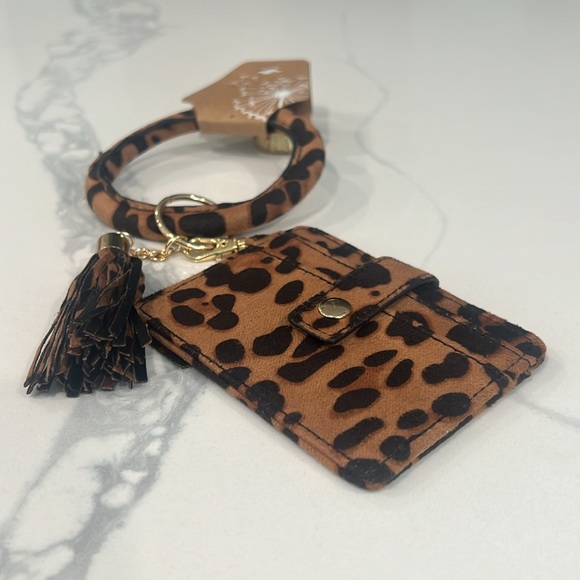 Cute. Key Ring & Card Holder. - Picture 13 of 16